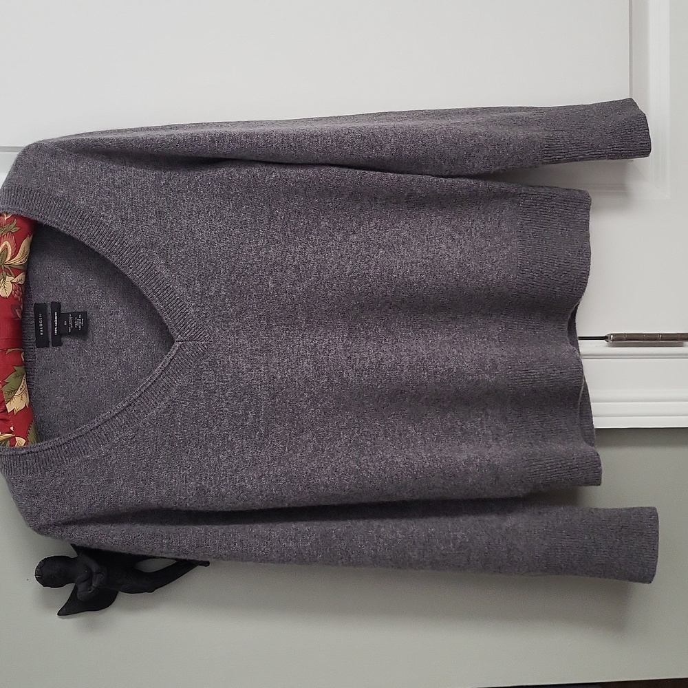 Halogen 100% Cashmere V-Neck Sweater - Heathered Gray - XS